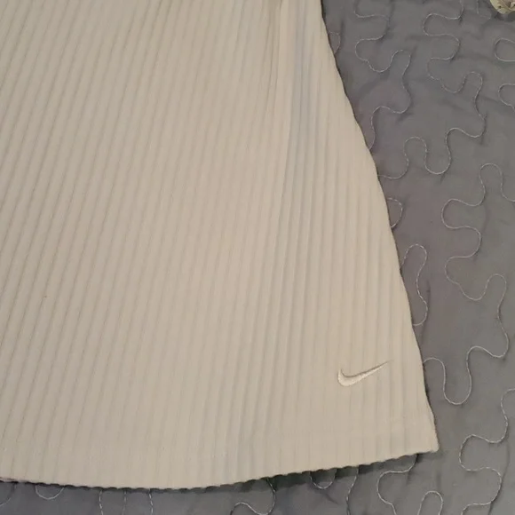 Nike Women's Light Blue Skater Skirt,  Size M - Picture 7 of 9